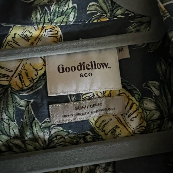 Good Fellow Hawaiian shirt size medium - Picture 2 of 2
